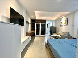 Studio balcon 37m2 rộng xa bếp full nội thất quận 1