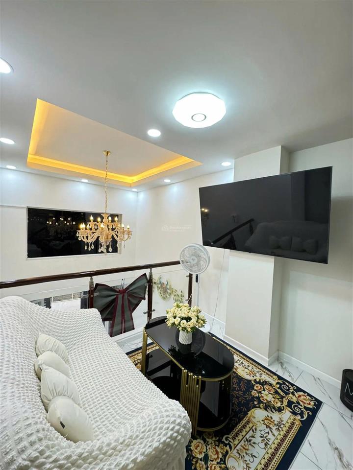 Nhà mới, đẹp 4 tầng full nội thất phan đình phùng, phú nhuận, dt 43m2 chỉ 8.9 tỷ thương lượng