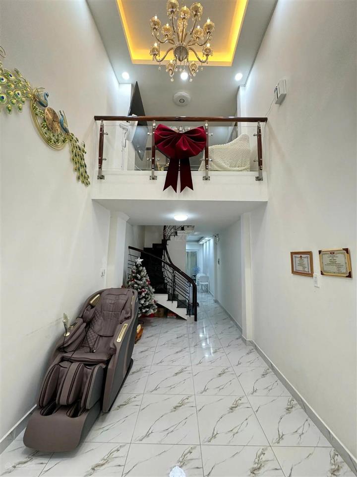 Nhà mới, đẹp 4 tầng full nội thất phan đình phùng, phú nhuận, dt 43m2 chỉ 8.9 tỷ thương lượng