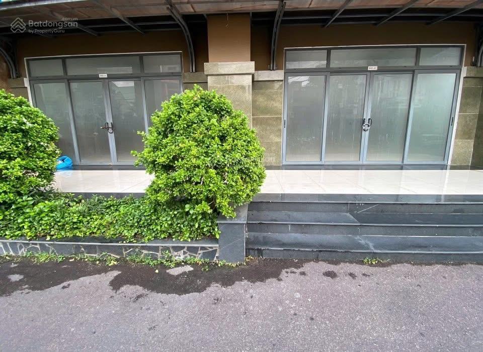 Cần bán shophouse chung cư thịnh phát diện tích từ 60m2. vị trí trung tâm, thuận tiện đi lại