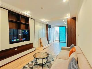 Bán gấp 2pn nhỉnh 7 tỷ, tầng cao, 65m2, full nội thất xịn, toà b1 sky central, 176 định công