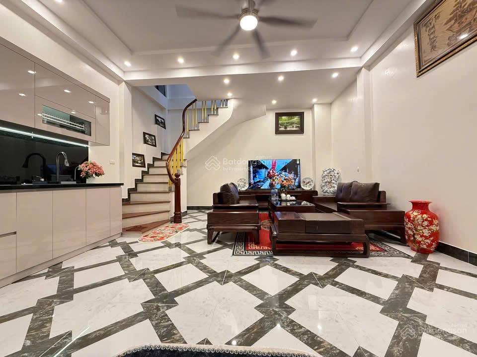 Siêu phẩm nhà mới lô góc 2 mặt thoáng 30m2, 5 tầng, mt 5m, kinh doanh đỉnh, kim ngưu, giá 13.6 tỷ