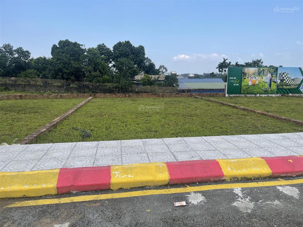 Gia đình e có duy nhất 1lô đất tại phú cát chỉ nhỉ 3tỷ có 109m vị trí đẹp cần bán gấp!