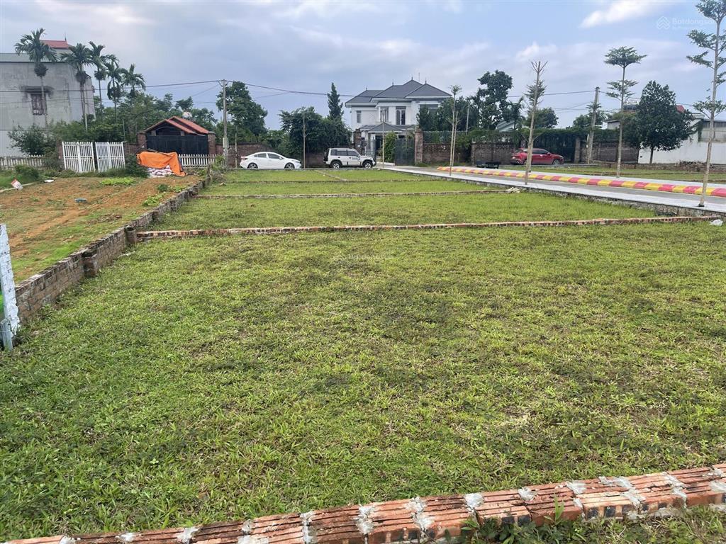 Gia đình e có duy nhất 1lô đất tại phú cát chỉ nhỉ 3tỷ có 109m vị trí đẹp cần bán gấp!