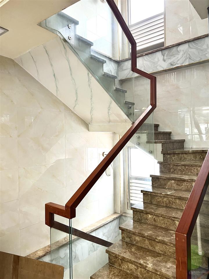 Chính chủ nhà mt nguyễn trãi  phường 11, quận 5