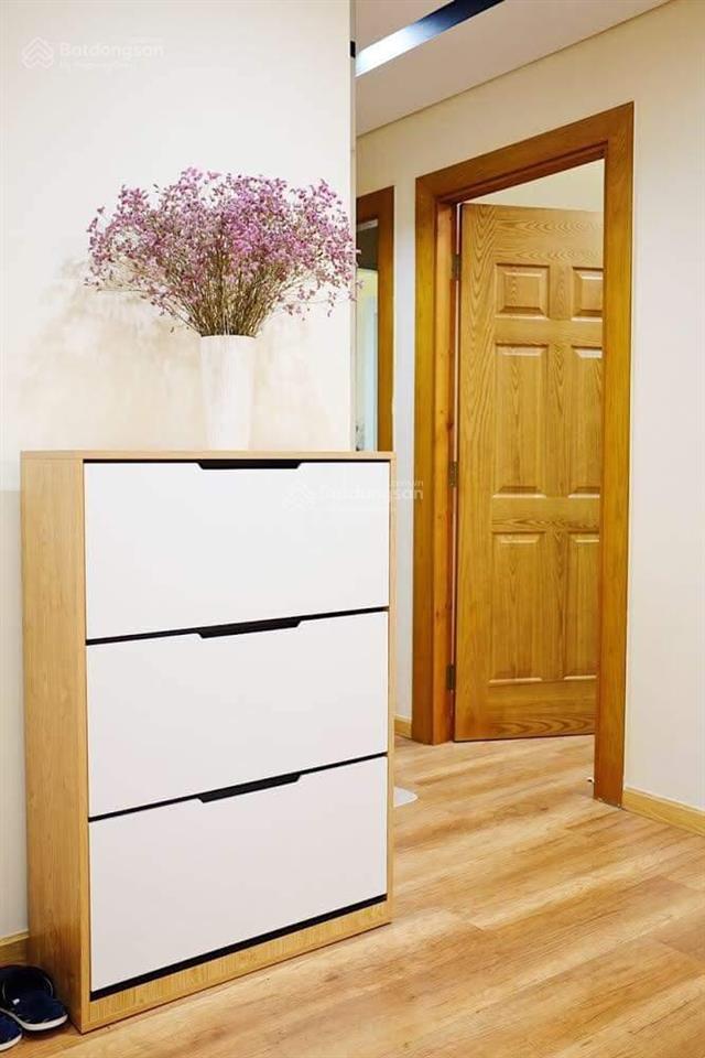 Gia đình bán cc central plaza q. tb. dt 60m2 2p 2wc. giá bán 3,85 tỷ.  0706 288 ***