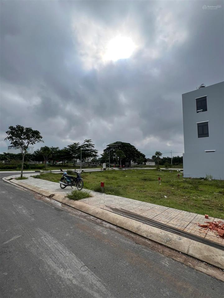 Em còn vài lô đất nền đường 89 củ chi 80m2 giá 2 tỷ có thương lượng