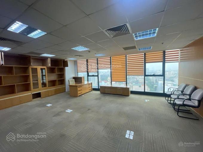 Thang máy / pccc! cho thuê nhà mặt phố nguyễn ngọc vũ  dt 60m2 x 3t  mt hơn 6m