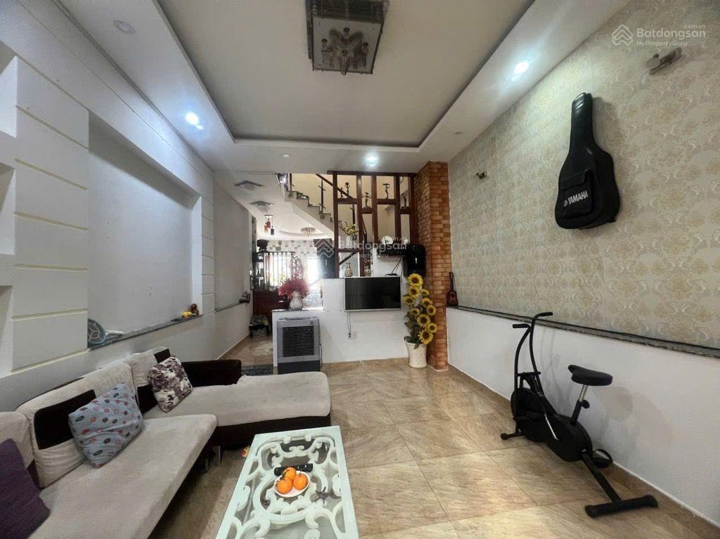 Hot ! nhà 3 tầng, đường 9 linh tây,hxh, ngay sát phạm văn đồng 64.3m giá 6,3 tỷ