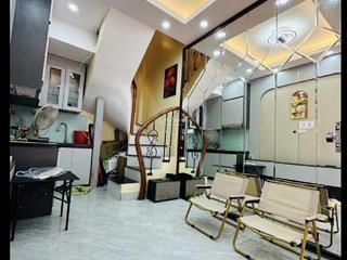 Nhà đẹp mặt đường đại la ngã tư trần đại nghĩa