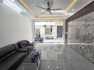 Chính chủ bán nhà ngọc hồi, 5 tỷ 50m2, ô tô đỗ cửa, đầy đủ nội thất, nhiều tiện ích xung quanh