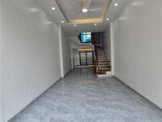 Chính chủ bán nhà văn bình,hơn 4 tỷ 45m2,ô tô đỗ cửa,đầy đủ nội thất,nhiều tiện ích xung quanh