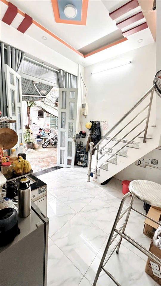 Bán nhà mễ cốc p15 q8 giá 1tỷ 730tr bớt lộc dt 3m2 x4m5 nở hậu 6m. hẻm xe hơi sổ hồng riêng