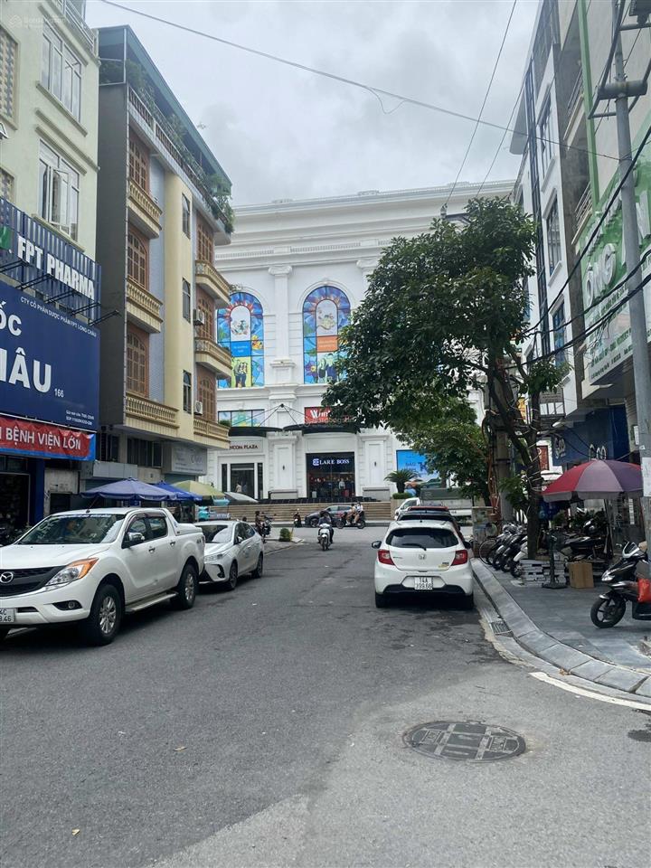 Cần bán gấp căn nhà phố, khu vực trung tâm ngay sau vincom hạ long giá rẻ bất ngờ