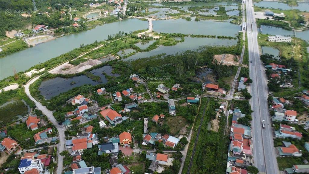 Lô đất gần quốc lộ 18, gần trường, chợ và khu thể thao đa năng 5000 chỗ, giá cực rẻ