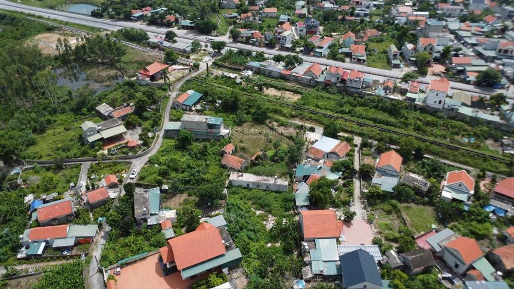 Lô đất gần quốc lộ 18, gần trường, chợ và khu thể thao đa năng 5000 chỗ, giá cực rẻ