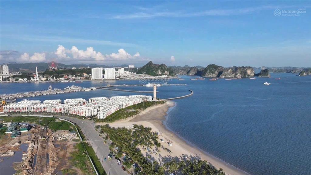 Chỉ hơn 2 tỷ,suất ng đặc biệt ,5 căn tầng đẹp, view trực diện vịnh hạ long! full nội thất về ở ngay