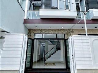 Kẹt tiền bán gấp cân nhà 4.3x19 gần chợ bờ ngựa cách bến xe miền tây 10phut shr còn tl