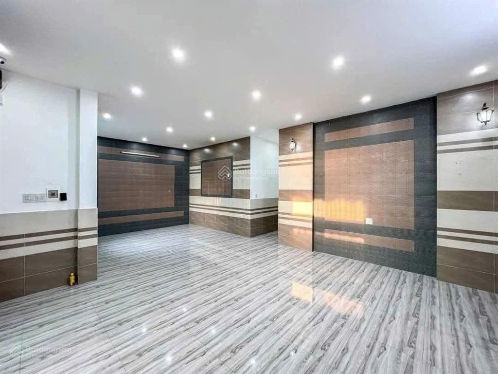 Chủ đi định cư bán gấp căn nhà vườn 200m2, gần chợ bình điền gần trường đại học kinh tế