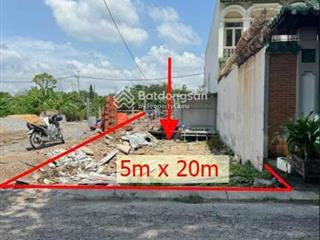 Chủ ngộp bank bán đất mt đ. lê lợi, xã tân hiệp, hóc môn. dt 104m2, shr, khu dân cư đông