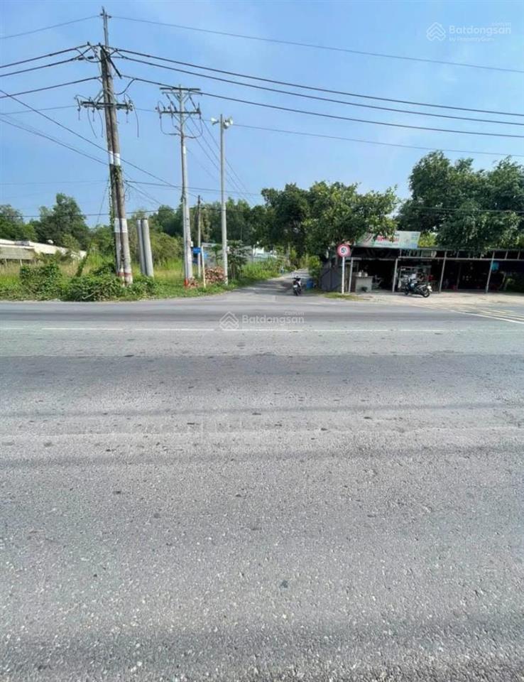 Chủ cần bán đất tại phước thạnh, củ chi. cách ql22 chỉ 100m. dt 275,6m2, thổ cư 72m2. giá 1tỷ