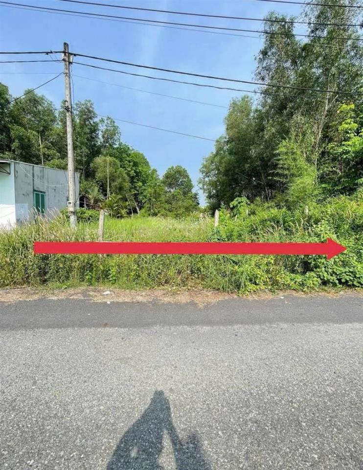 Chủ cần bán đất tại phước thạnh, củ chi. cách ql22 chỉ 100m. dt 275,6m2, thổ cư 72m2. giá 1tỷ