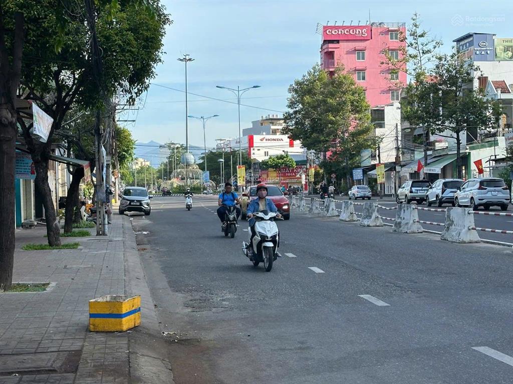 Bán đất 2 mặt tiền đường lê hồng phong & lê thiết hùng phường nam nha trang