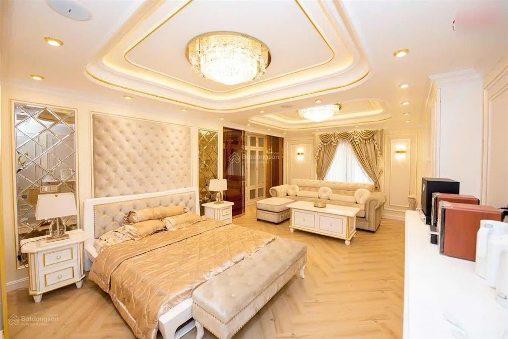 Bán nhà trần văn kiểu 1200m2, 6 tầng  300 tỷ  full nội thất tây á đông