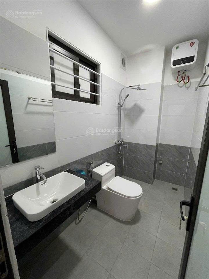 Liên mạc, bắc từ liêm  33m²  5 tầng  giá 4.8 tỷ  ô tô đỗ cổng