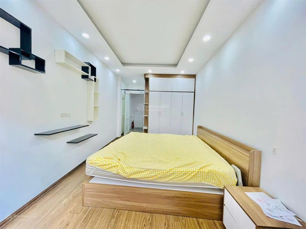 Liên mạc, bắc từ liêm  33m²  5 tầng  giá 4.8 tỷ  ô tô đỗ cổng