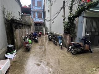 Nhà tây tựu 4 tầng ô tô đỗ cổng giá chỉ nhỉnh 5 tỷ