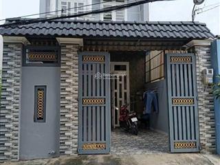 Gia đình chuyển về quê, cần bán nhà 52m2, shr, ngay mặt đường, tân hiệp 4 hóc môn. giá 1ty750