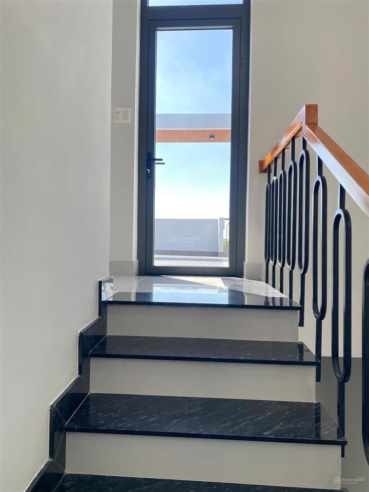 Nhà mới xây, 3pn diện tích 260m2 tại x. tân phú trung, củ chi. shr, dân cư đông đúc, giá 3 tỷ 2x