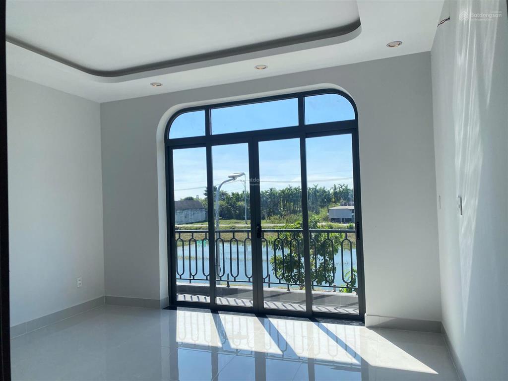 Nhà mới xây, 3pn diện tích 260m2 tại x. tân phú trung, củ chi. shr, dân cư đông đúc, giá 3 tỷ 2x