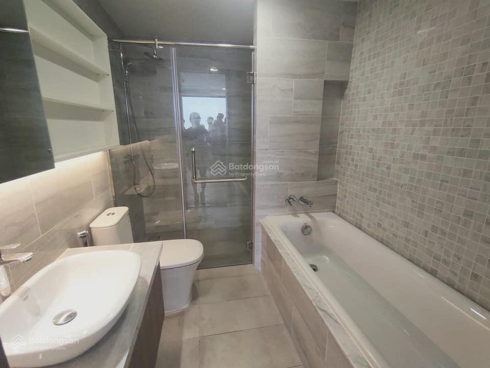 Cho thuê căn hộ kingdom 101, quận 10 (2pn + 2wc)