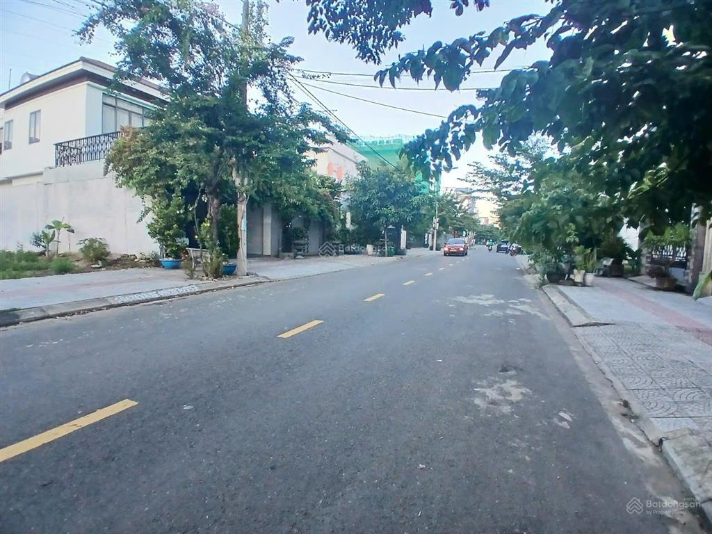 Bán đất cồn dầu 14, kẹp vệt cây xanh, gần cầu hòa xuân