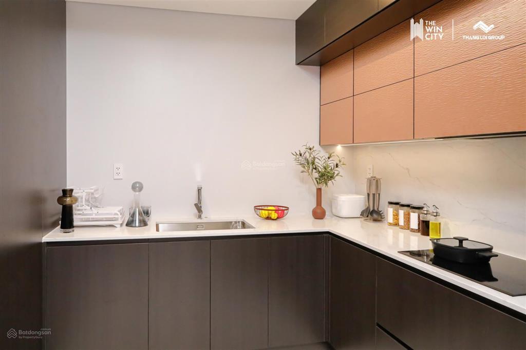 Em còn duy nhất căn góc tầng 14 view hồ bơi, full chính sách, full nội thất, 2pn2wc, dt 67m2