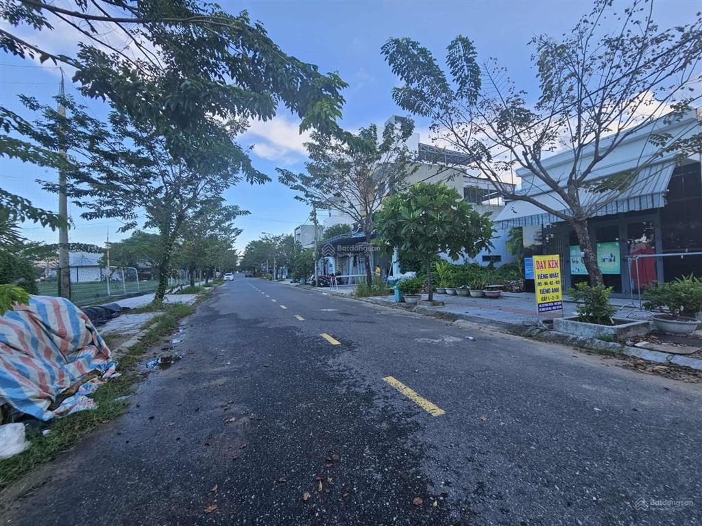 Bán đất phan triêm, đối diện sân banh, sát 29/3, hòa xuân