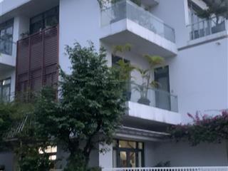 Cần bán biệt thự chia tài sản trước hôn nhân dt 100m2 ngang 5m 4 tầng 6pn6wc giá 12,8tỷ