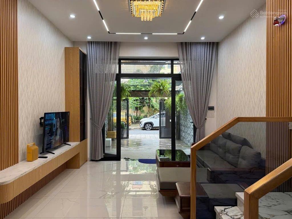 Cực hiếm! bán nhà hải châu, 90m2 x 3t, gara ô tô, phân lô vỉa hè, full nội thất ở ngay