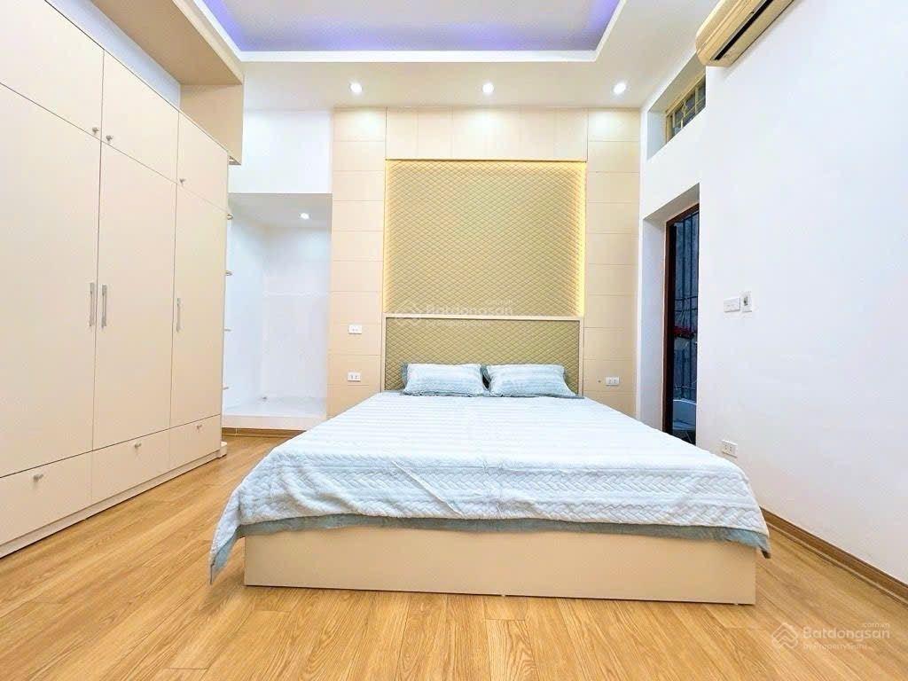 Mình cần bán gấp nhà bạch mai. 26/30m2, 4 tầng, giá 4.5 tỷ kcbt chắc chắn, sát phố, sổ đỏ chính chủ