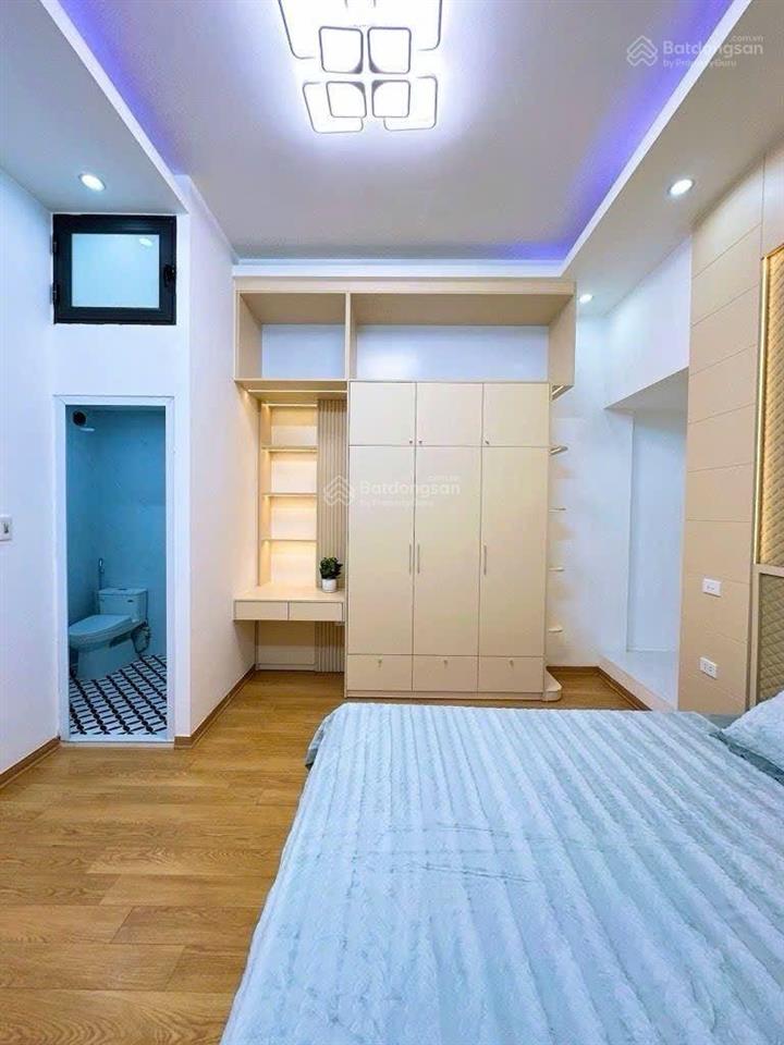 Mình cần bán gấp nhà bạch mai. 26/30m2, 4 tầng, giá 4.5 tỷ kcbt chắc chắn, sát phố, sổ đỏ chính chủ