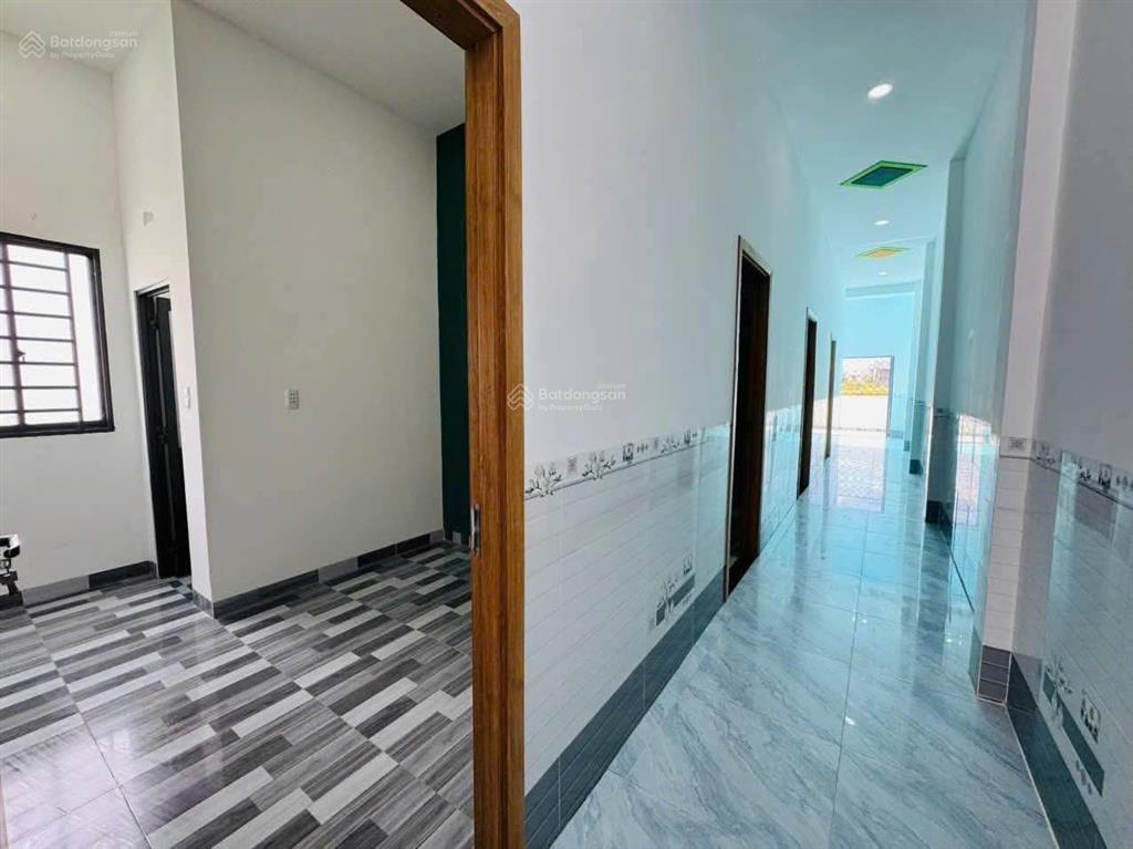 Villa vườn mỹ hạnh, long an, 160m2, đầy đủ tiện nghi, hướng đông, đường 4m. shr. 2,3tỷ, 0903 012 ***