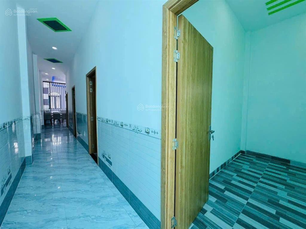 Villa vườn mỹ hạnh, long an, 160m2, đầy đủ tiện nghi, hướng đông, đường 4m. shr. 2,3tỷ, 0903 012 ***