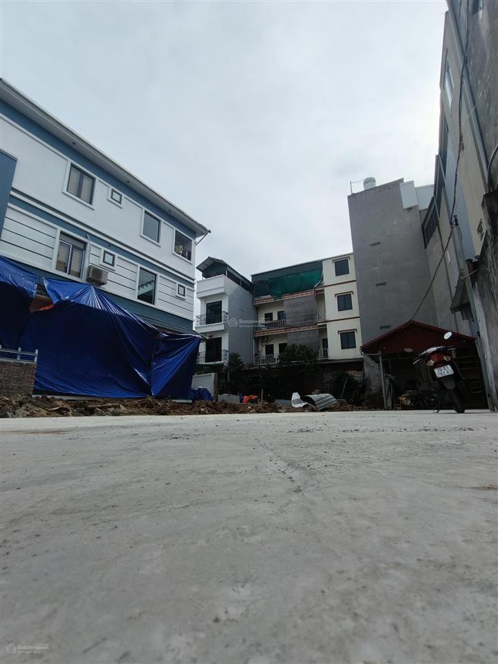 Đất 55m2  mặt tiền 5.5m, ngõ ô tô 7 chỗ phố trạm long biên