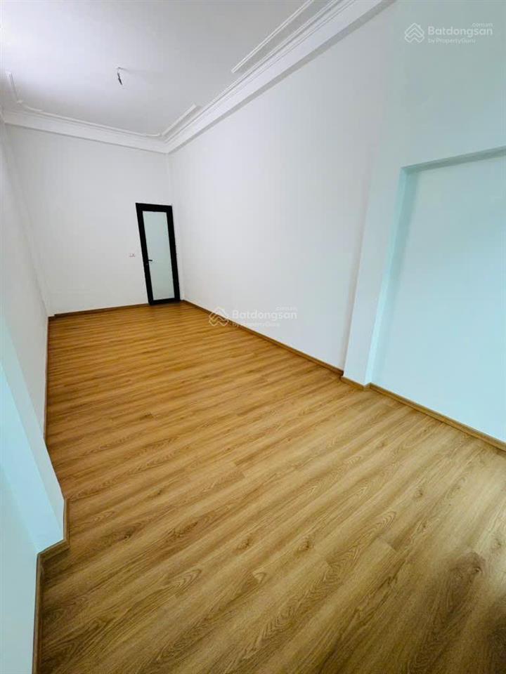 Bán nhà riêng tại lĩnh nam, 10,6 tỷ, 50m2, 6pn, 4wc, 4 tầng