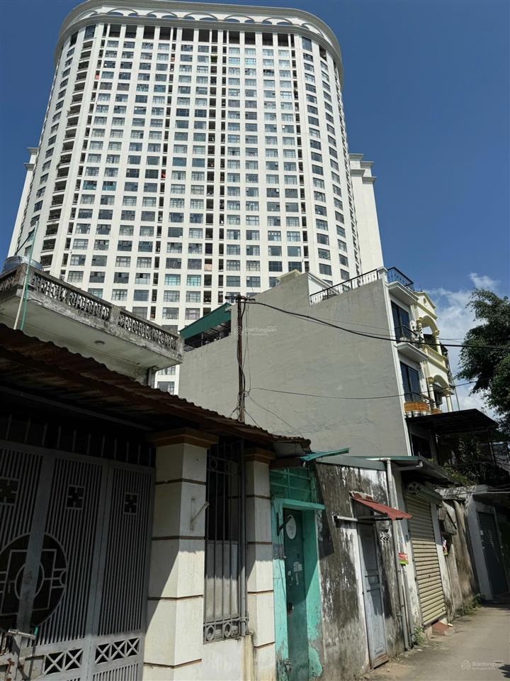 Bán nhà riêng tại lĩnh nam, 10,6 tỷ, 50m2, 6pn, 4wc, 4 tầng