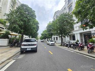 Biệt thự phố vinhomes grand park q9  6tầng  thang máy  kd đa ngành  chỉ nhỉnh 18 tỷ 110m2(9x12)