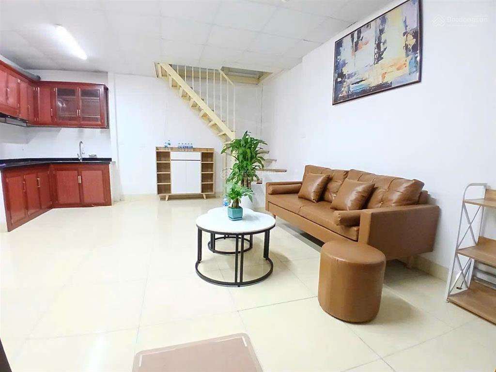 Còn xót lại đúng 1 căn  cả khu nhà nào cũng có sổ  10m ra hồ định công  ô tô đỗ cửa