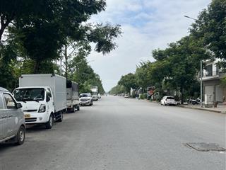 Chính chủ cắt lỗ 135m tại bình yên trung tâm hòa lạc gần công nghệ cao, đhqg giá chỉ 3,25 tỷ